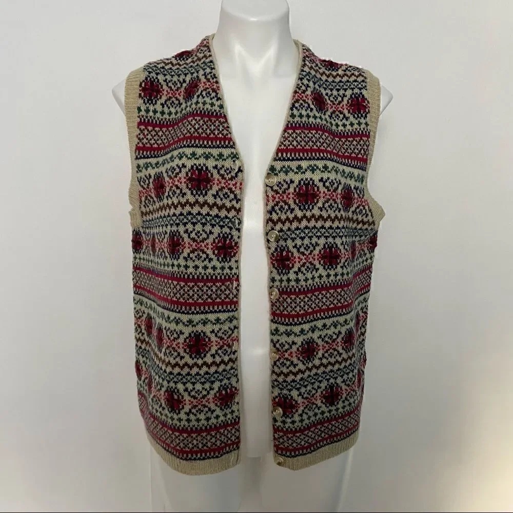 Vintage 70s Floral Embroidery  sweater Vest Faire Isle